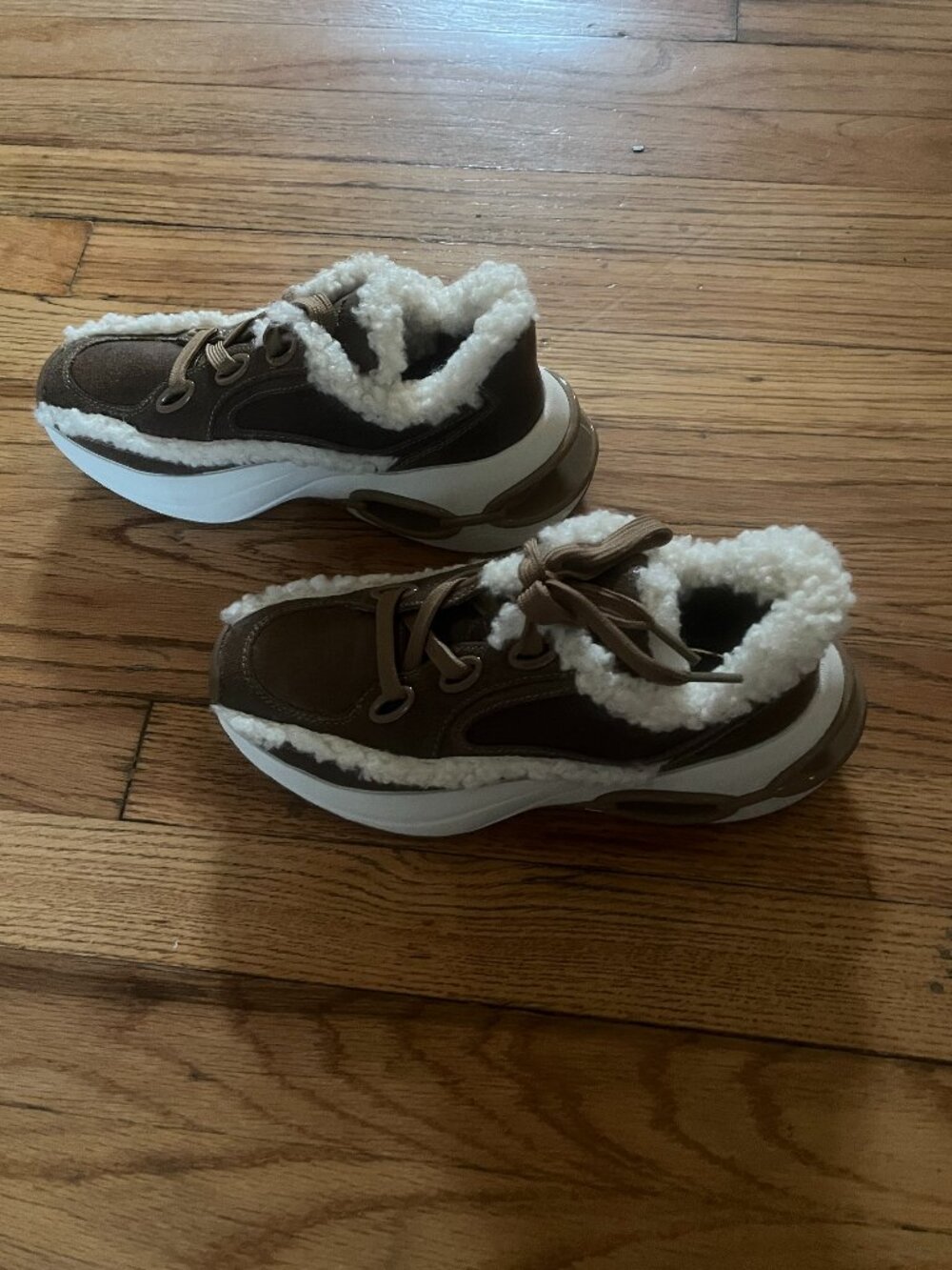 Michael Kors Women Toni Trainer Husk - Picture 7 of 13